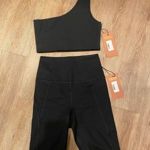 Girlfriend Collective Set